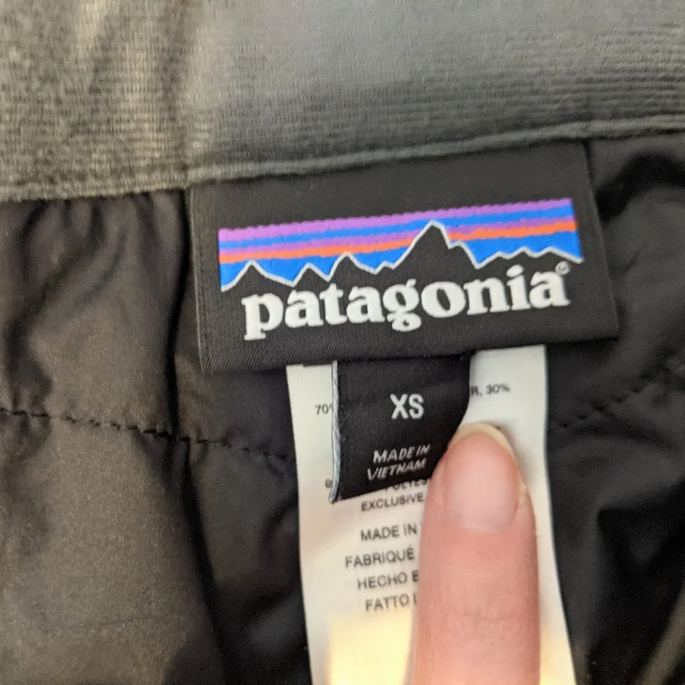 Like New Patagonia Women's Insulated Ski Pants Size XS - Picture 10 of 11